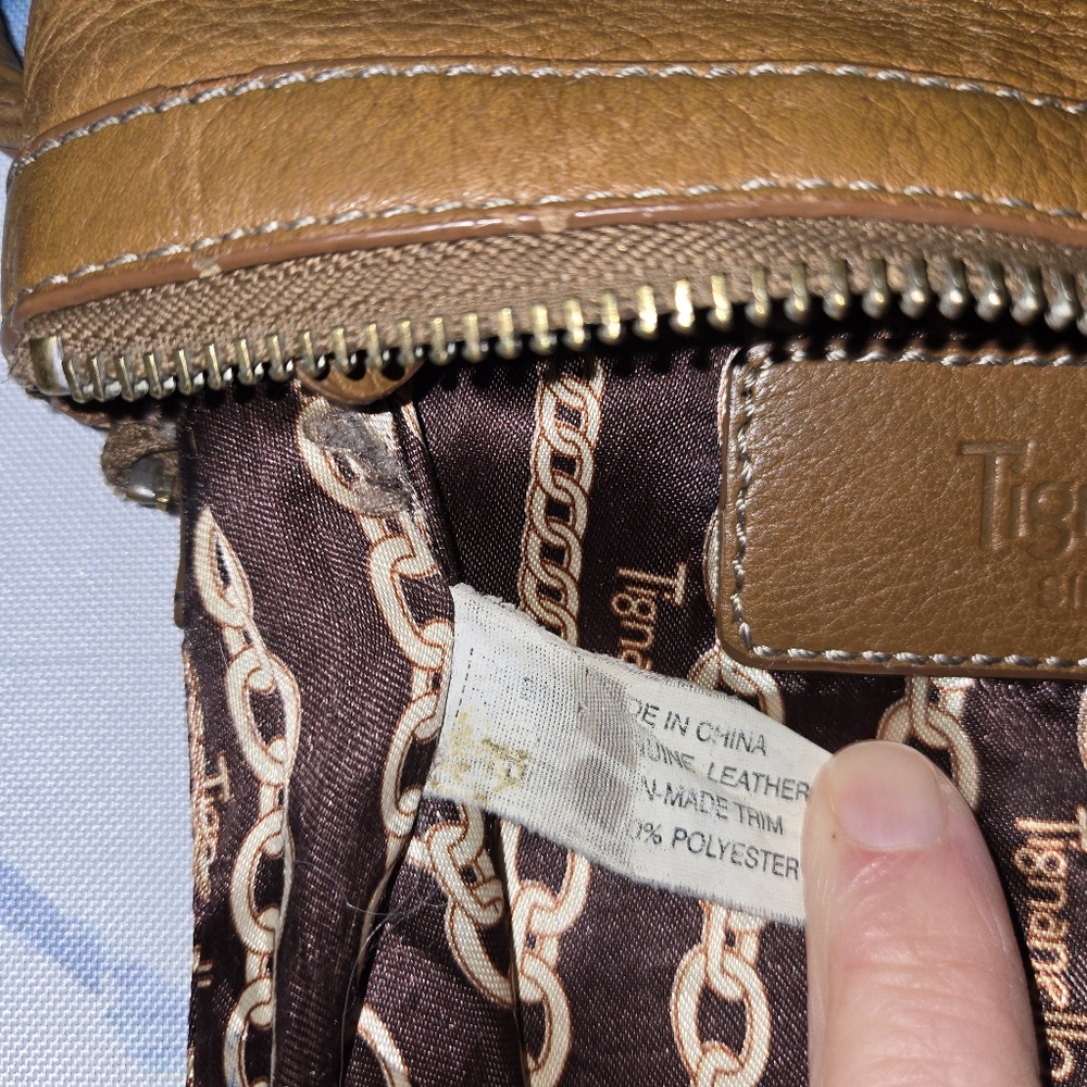 Tignanello leather crossbody purse - Picture 7 of 15